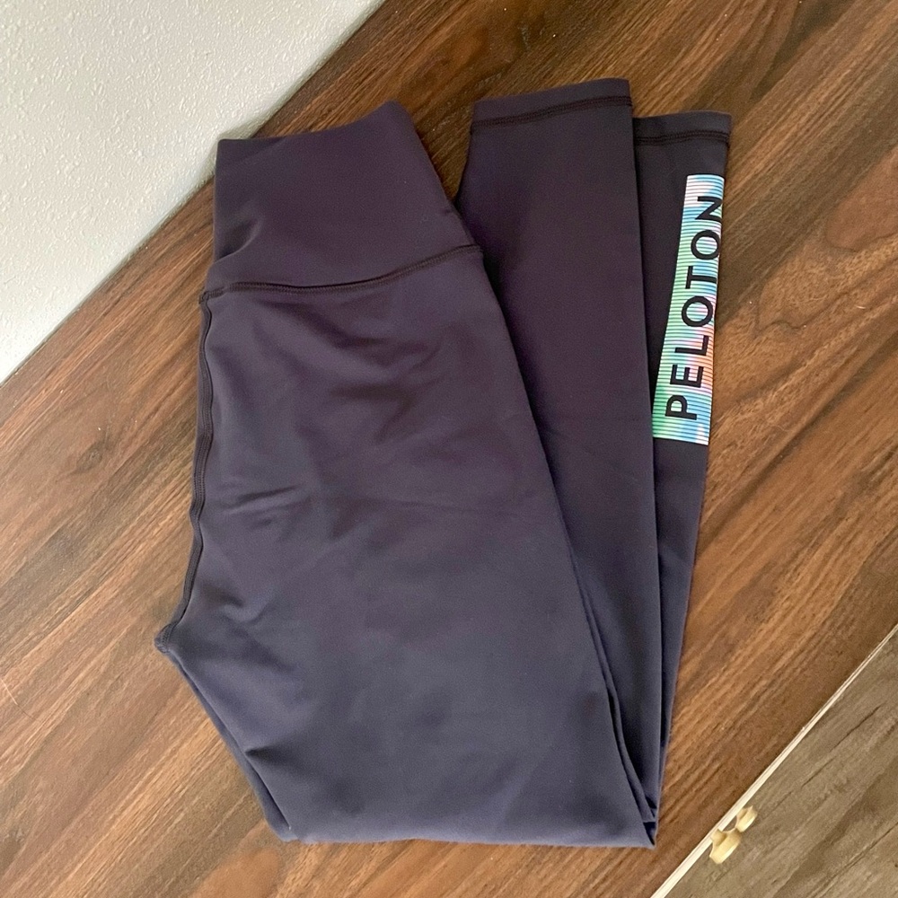 Peloton lightweight grey leggings